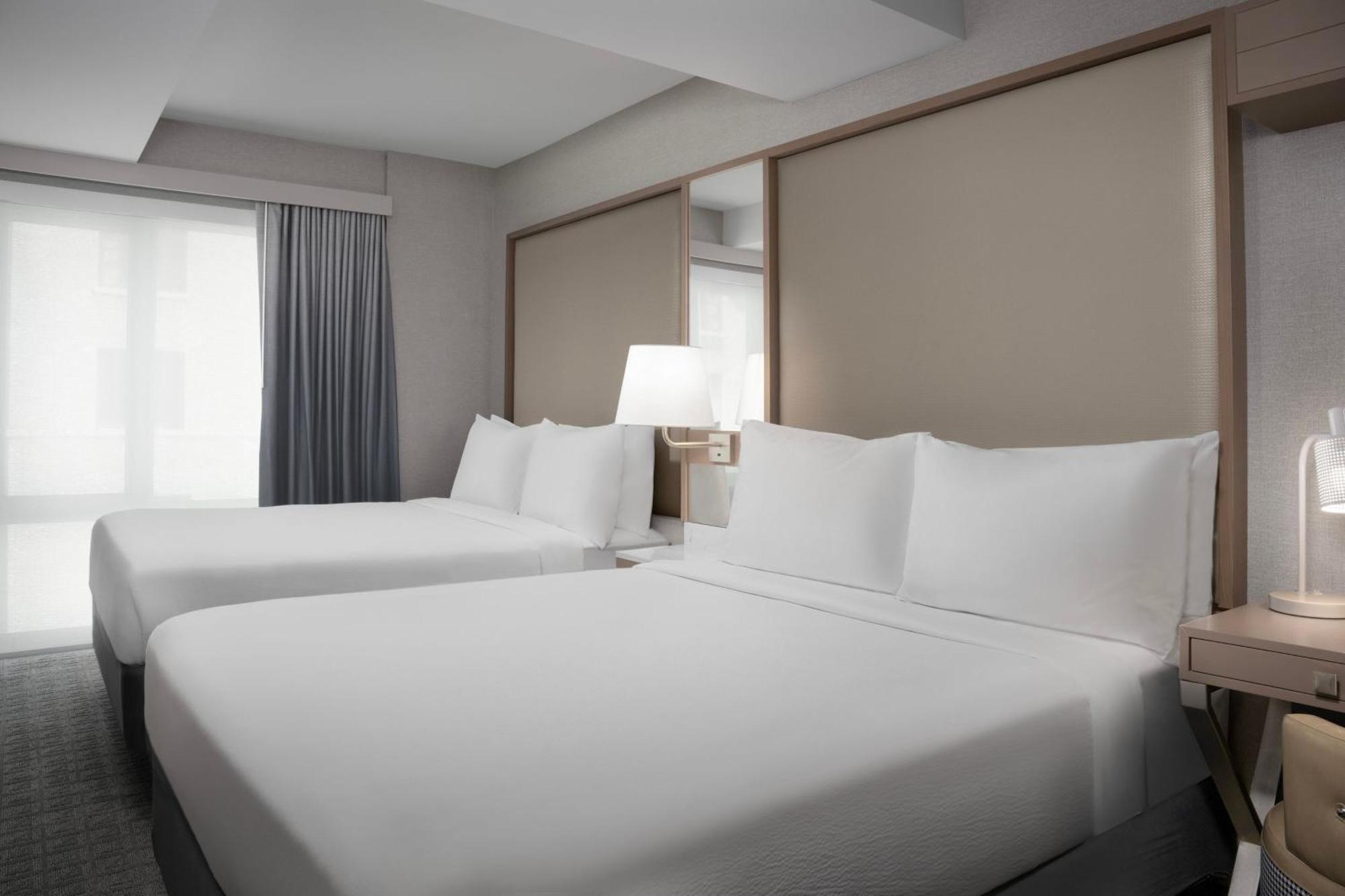 Springhill Suites By Marriott New York Manhattan Times Square ภายนอก รูปภาพ