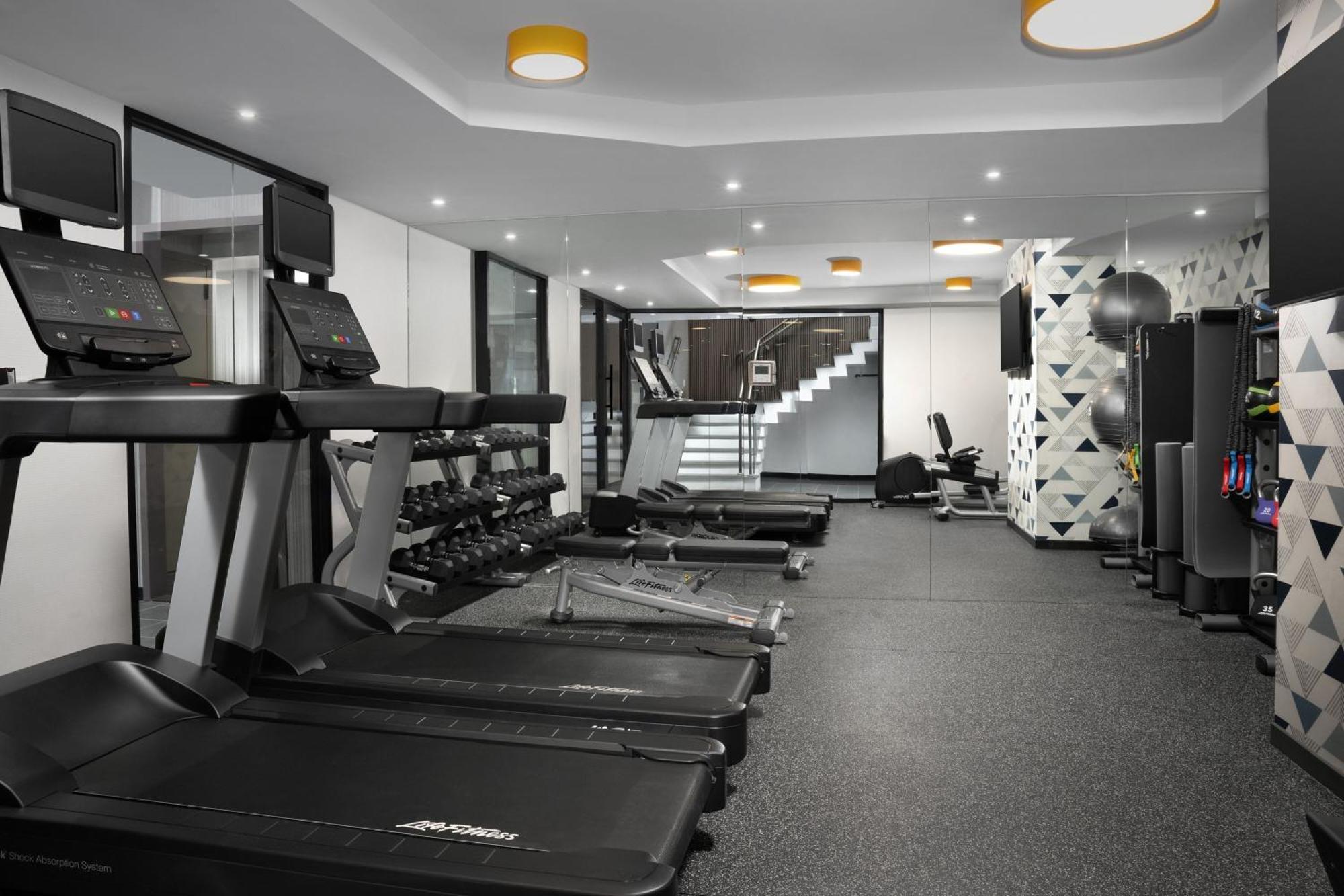 Springhill Suites By Marriott New York Manhattan Times Square ภายนอก รูปภาพ